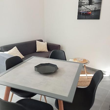 Apartmán Chez Jean.Mi Millas Exteriér fotografie