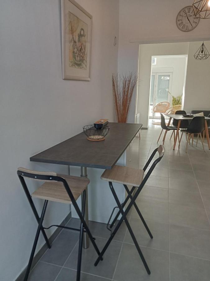 Apartmán Chez Jean.Mi Millas Exteriér fotografie