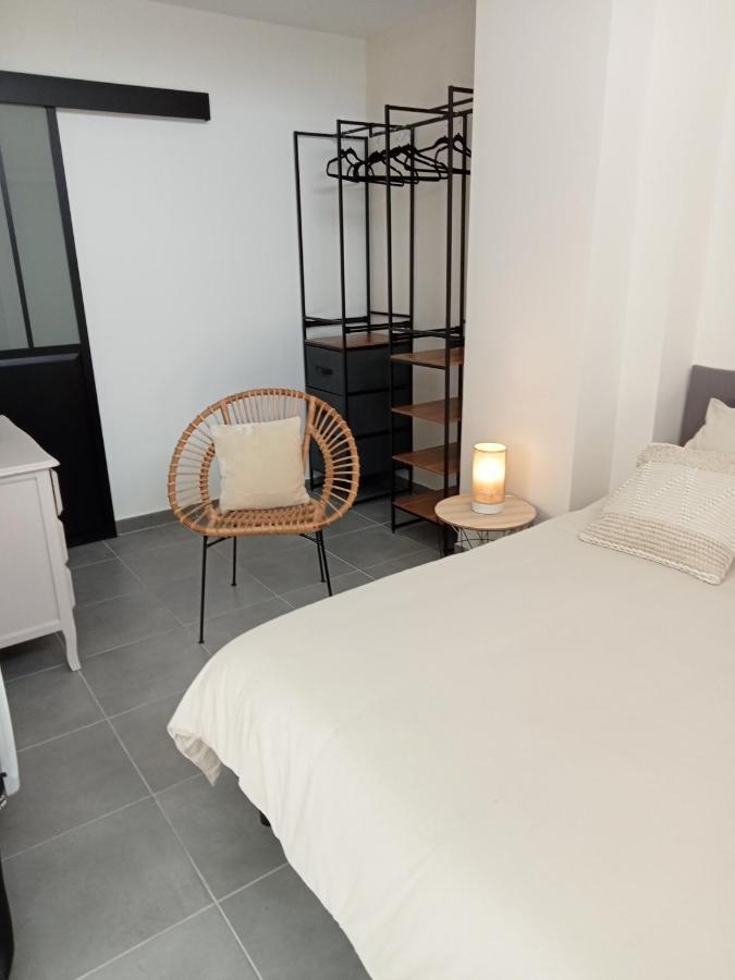Apartmán Chez Jean.Mi Millas Exteriér fotografie